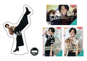 足上げている蒼木アクスタ＋にゃん陣キービジュポストカードセット