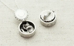 猫缶のペンダント(40㎝アジャスターチェーン付)