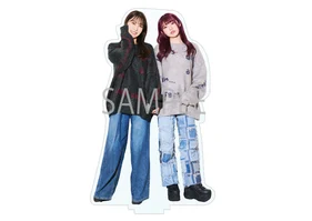 峯田茉優は香里有佐と仲良くなりたい！ 宣材写真撮影記念グッズ アクリルスタンド（2ショット）