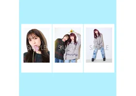 峯田茉優は香里有佐と仲良くなりたい！ 宣材写真撮影記念グッズ チェキ風ブロマイド3枚セット ver.B